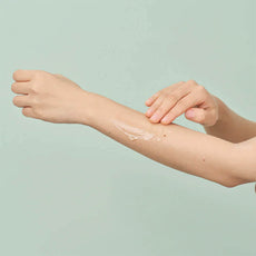 Многофункциональный успокаивающий гель с полынью Round Lab Mugwort Calming Soothing Gel - DYBEAUTY